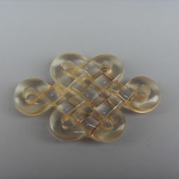 清代天然水晶挂件 古玩杂项中的明珠，翡翠珠宝交易市场的独特风景